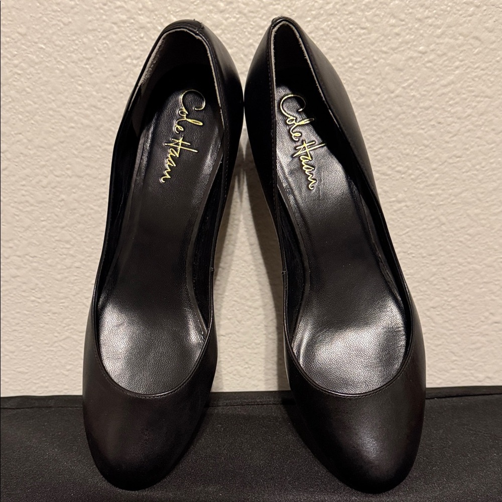 Cole Haan Women's Classic Black wedge